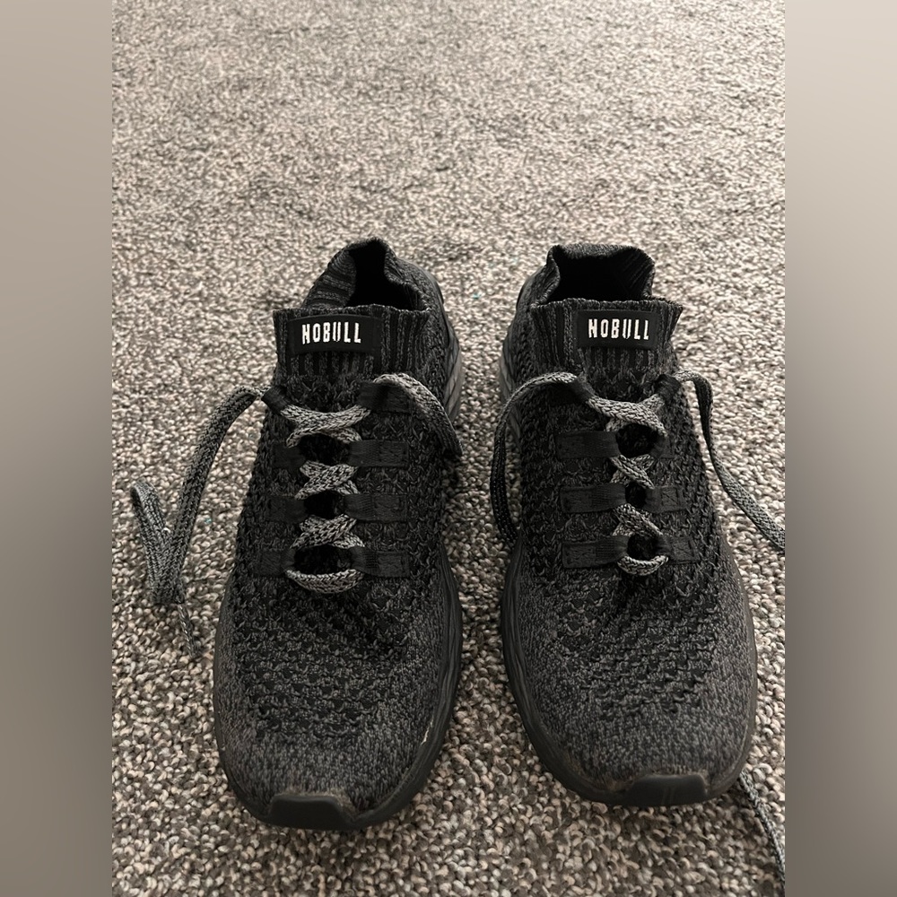 Nobull runners size 8.5